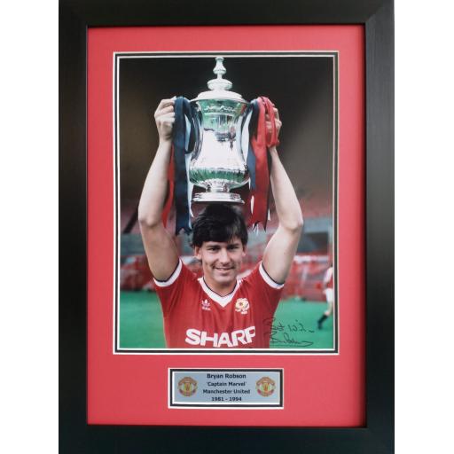 Bryan Robson Signed Manchester United 1983 FA Cup Photo Display